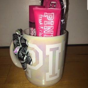VS pink coffee mug set